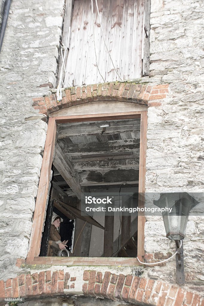 Vieux bâtiment sur plymouth combien d'habitants de 1500 s - Photo de Brique libre de droits