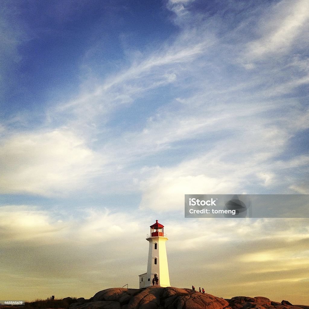 Peggy's Cove Lighthouse en Nova Scotia - Foto de stock de Aire libre libre de derechos