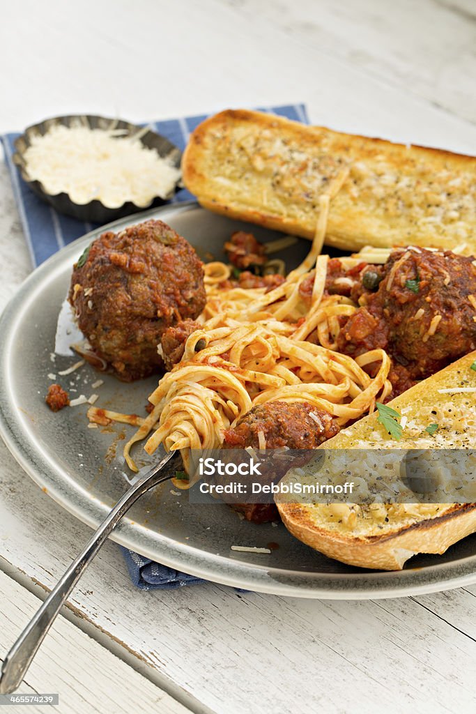 Spaghetti comida - Foto de stock de Albóndiga libre de derechos