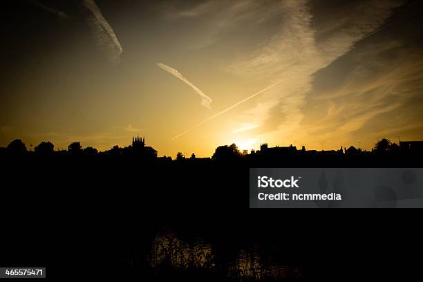 Pôr Do Sol Ao Longo De Chester - Fotografias de stock e mais imagens de Alto-Contraste - Alto-Contraste, Anoitecer, Ao Ar Livre