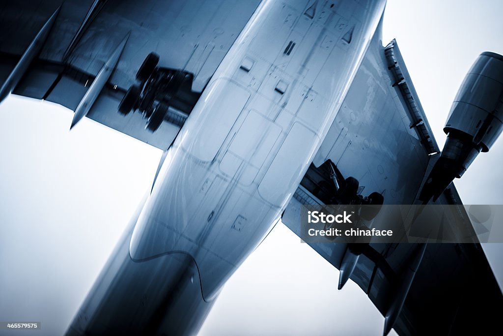 Движение самолёт - Стоковые фото Авиационное крыло роялти-фри
