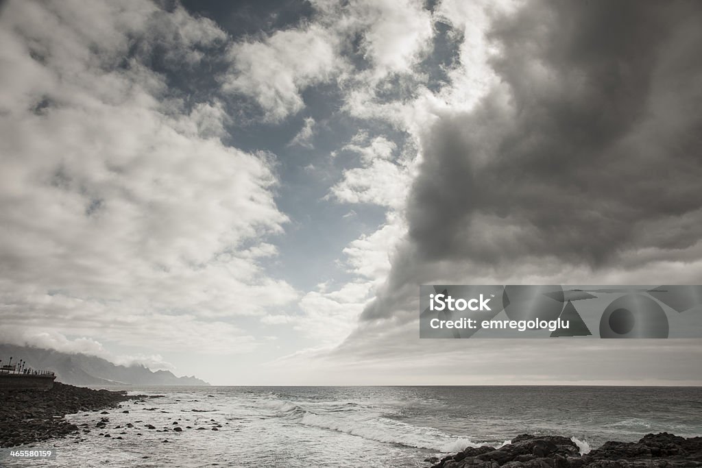 Burza chmury, fale i Morze - Zbiór zdjęć royalty-free (Abstrakcja)