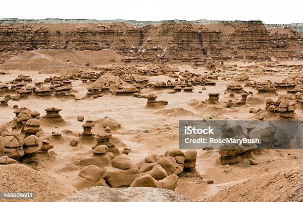 Formaciones De Goblin Valley Foto de stock y más banco de imágenes de Acantilado - Acantilado, Aire libre, Arenisca