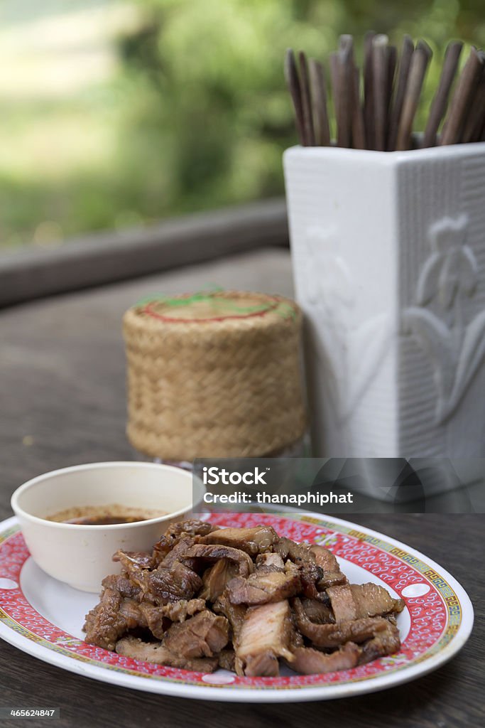 Thai bistecca con salsa. - Foto stock royalty-free di Al sangue