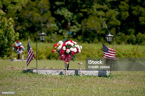 Militärgrab Stockfoto und mehr Bilder von Amerikanische Flagge - Amerikanische Flagge, Begräbnis, Begräbnisstätte