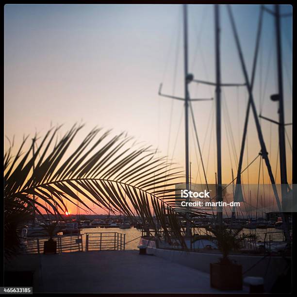 Zachód Słońca - zdjęcia stockowe i więcej obrazów Marina - Marina, Bez ludzi, Bezchmurne niebo