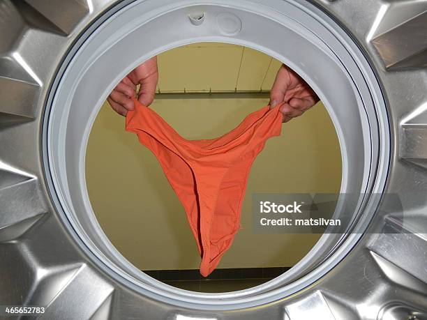Waschmaschine Stockfoto und mehr Bilder von Damenunterhose - Damenunterhose, Das Leben zu Hause, Fotografie