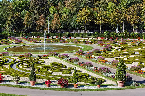 ludwigsburg palace garden, niemcy - ludwigsburg zdjęcia i obrazy z banku zdjęć