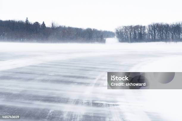 Inverno Autostrada - Fotografie stock e altre immagini di Minnesota - Minnesota, Tormenta, Inverno