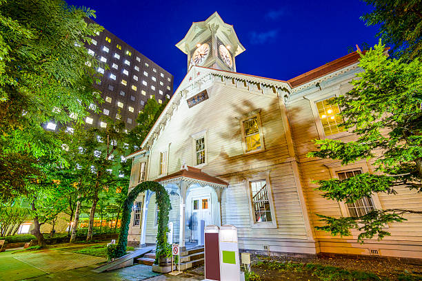 horloge de sapporo - clock tower photos photos et images de collection