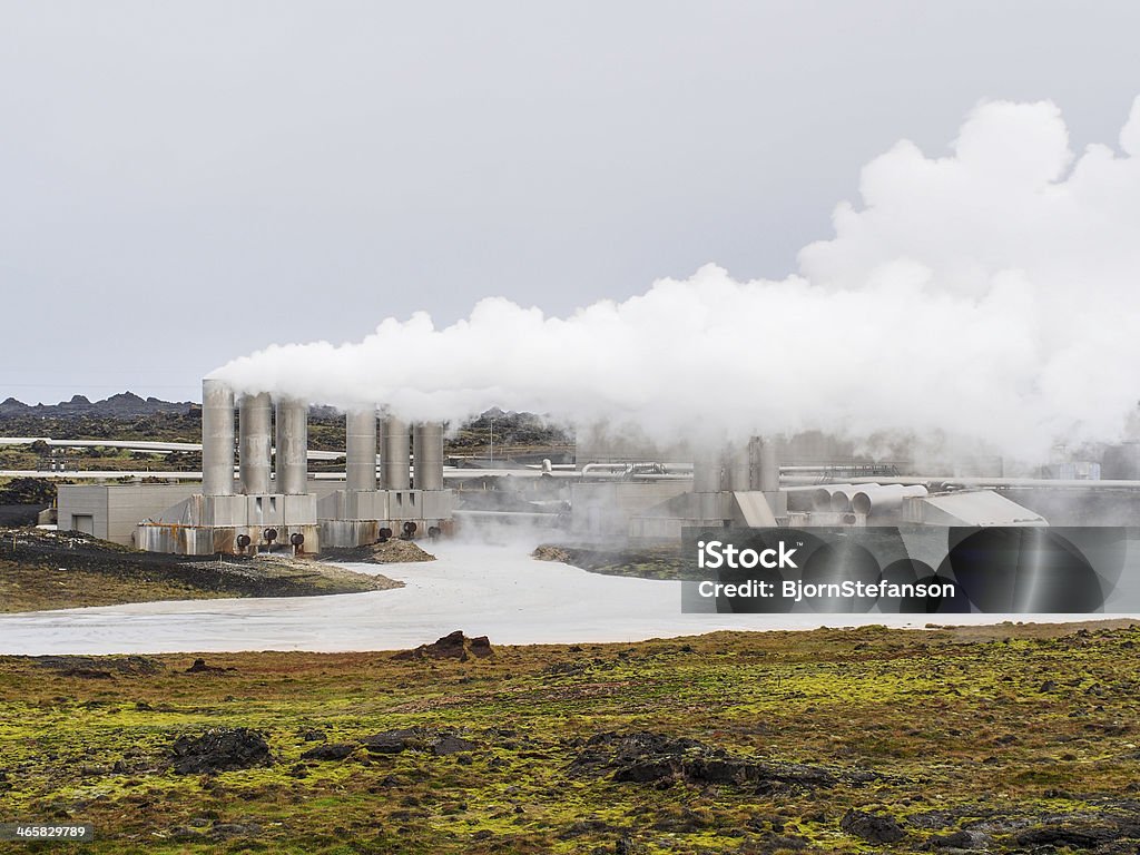 Geotérmica campo de Gunnuhver, de Reykjanes Planta de energía - Foto de stock de Agrietado libre de derechos