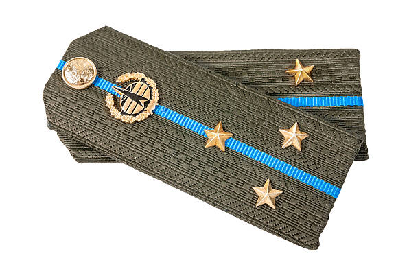 spalline di esercito russo su sfondo bianco - epaulettes foto e immagini stock