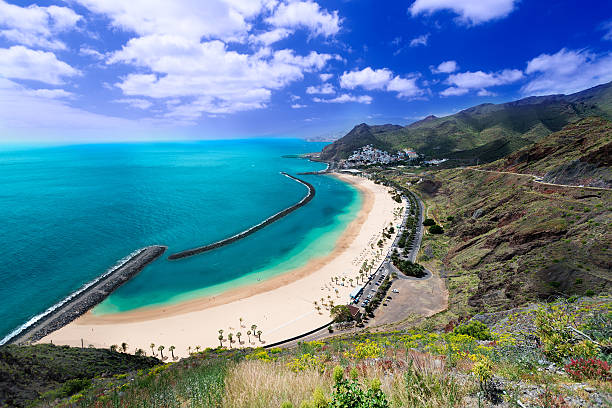 playa de las teresitas vista geral - teresitas imagens e fotografias de stock