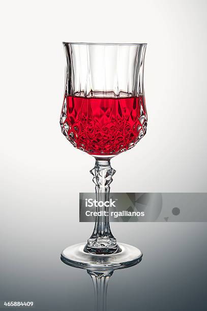 Photo libre de droit de Cristal Avec Rose Vin banque d'images et plus d'images libres de droit de Alcool - Alcool, Aliments et boissons, Boisson