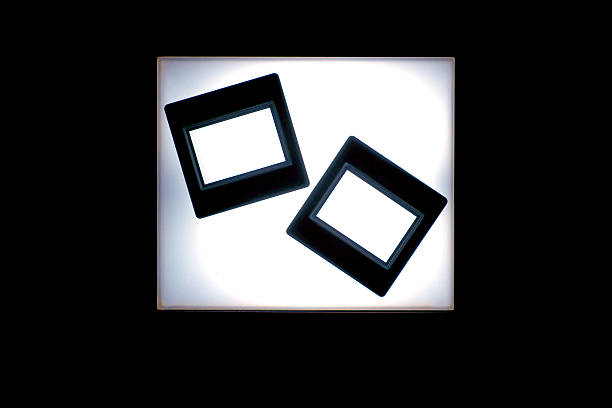 lâminas na lightbox - lightbox slide frame black imagens e fotografias de stock