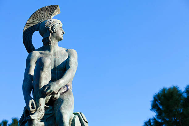 theseus - classical greek roman statue warrior - fotografias e filmes do acervo