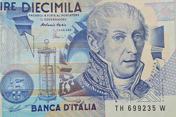 アレッサンドロ・ボルタイタリアリラ紙幣 - italian currency ストックフォトと画像