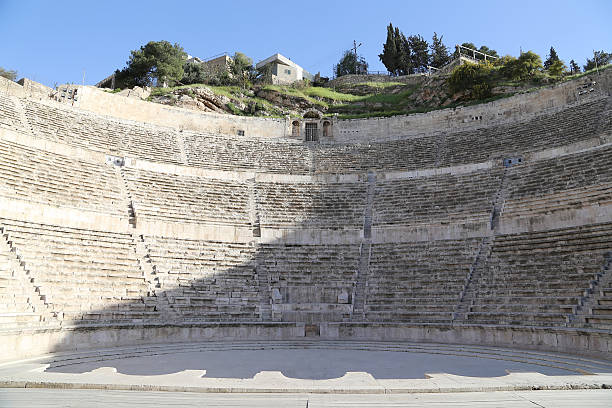 römische theater in amman, jordanien - ancient civilization audio stock-fotos und bilder