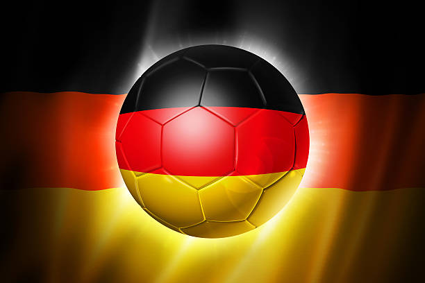 pelota de fútbol fútbol con la bandera alemania - championship 2014 brazil brazilian fotografías e imágenes de stock