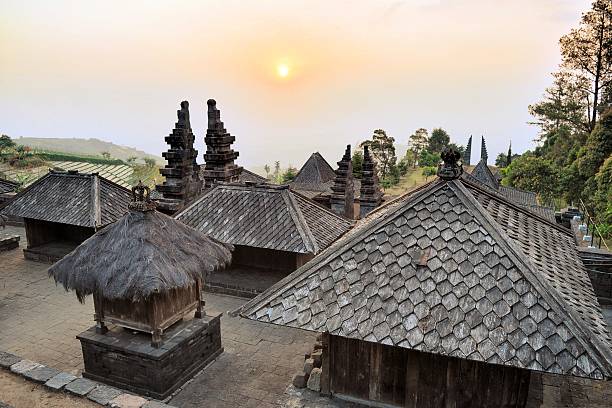 candi cetho hinduskiej świątyni, java, indonezja - candi zdjęcia i obrazy z banku zdjęć