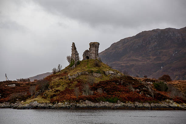 istock Scotland - Isle of Skye - Dunakin Castle 465973046