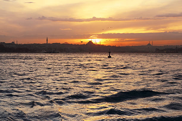 istock Sunset over the sea 465999430