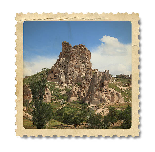 castillo uchisar vintage foto (clipping path (borde de corte)) - goreme rural scene sandstone color image fotografías e imágenes de stock