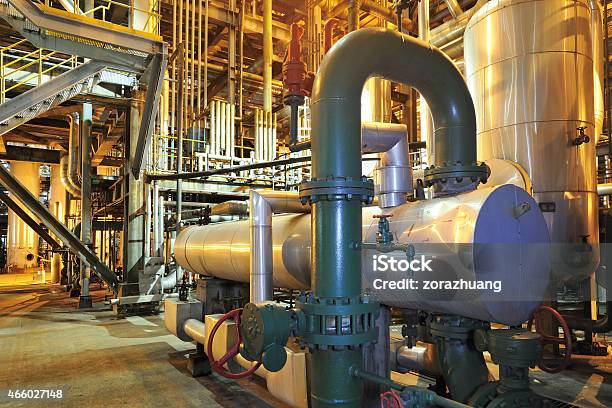 Pipeline Storage Tank Stock Photo - Download Image Now - Crude Oil, Gas Refinery, 2015