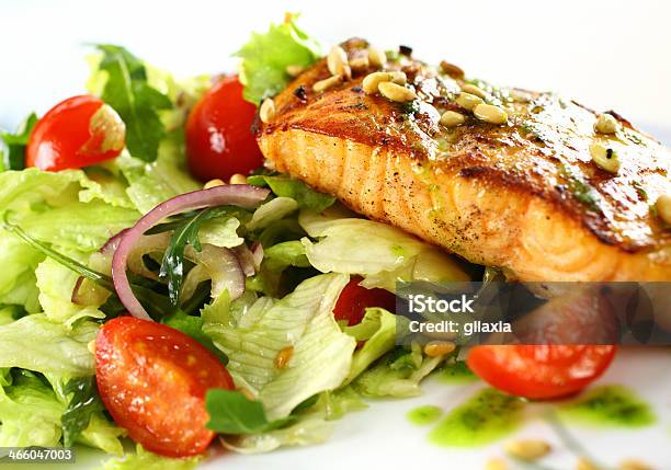 Filete De Salmão Refeição - Fotografias de stock e mais imagens de Alimentação Saudável - Alimentação Saudável, Almoço, Comida