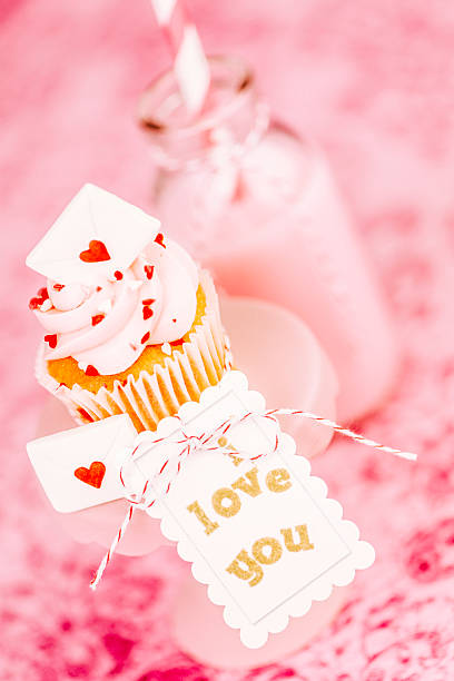 istock Valentine Cupcake with Love You Sign 466051119