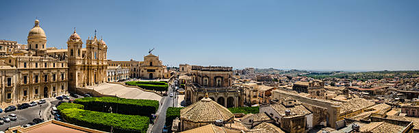 Noto, Sicily Panoramic of the 17th century Baroque town of Noto on the east coast of Sicily. noto sicily stock pictures, royalty-free photos & images