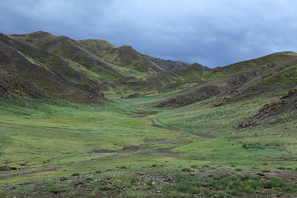 landschaften der mongolei - regenwetter fotografías e imágenes de stock