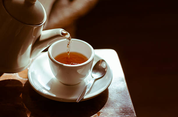 el tiempo de té descanso. - té bebida caliente fotografías e imágenes de stock