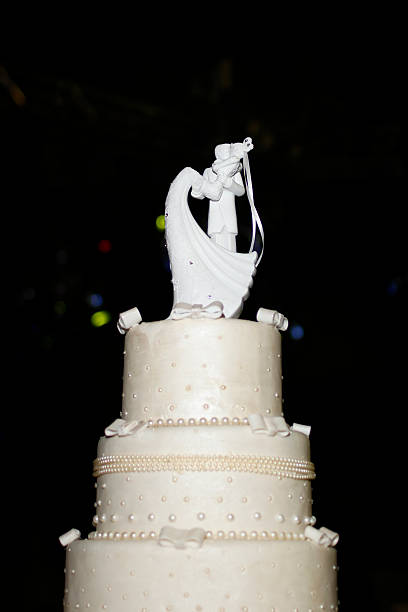 biscuit topo de bolo de casamento - wedding reception wedding cake wedding cake foto e immagini stock