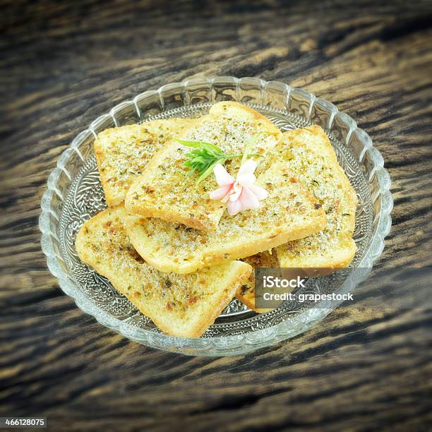 Foto de Crispy Garlic Breadpão De Alho e mais fotos de stock de Alho - Alho, Antepasto, Assado no Forno