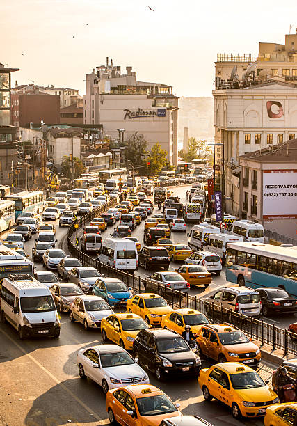 istock Heavy Evening Traffic in Istanbul, Turkey 466129352