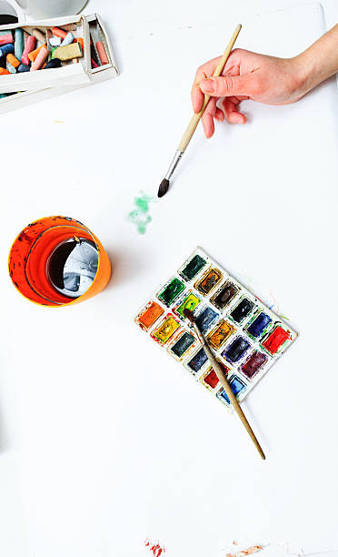 istock Artist's hand draw watercolor 466154012