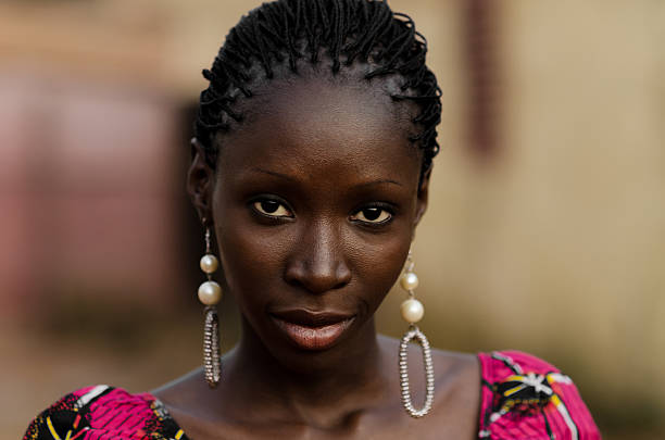 Portrait of a Smiling African Model (Mali) Headshot of a young fashion model. Mali stock pictures, royalty-free photos & images