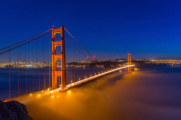 golden gate bridge nocą - marin tower zdjęcia i obrazy z banku zdjęć