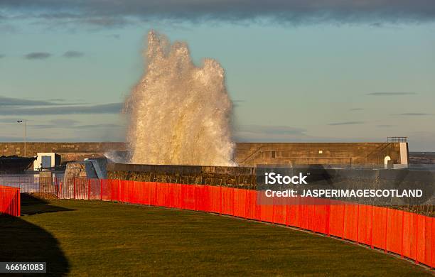 Olas En Lossiemouth Olvidarse Foto de stock y más banco de imágenes de Agua - Agua, Aire libre, El Fin