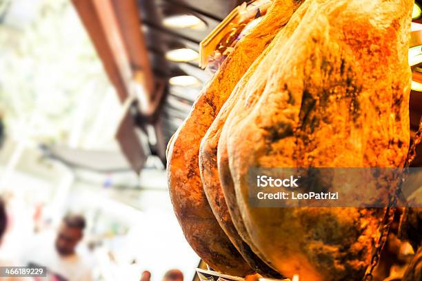 Jamón De Venta Foto de stock y más banco de imágenes de Aire libre - Aire libre, Alimento, Barcelona - España