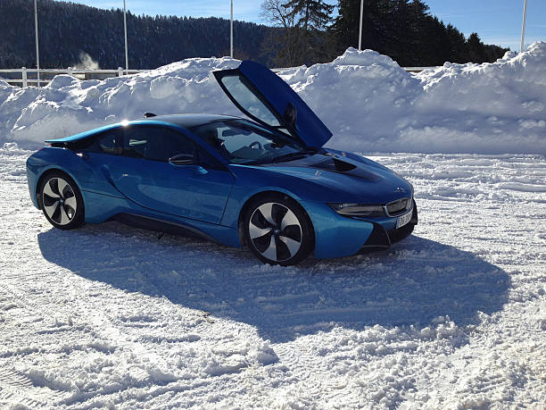 bmw i8 - bmw i8 fotografías e imágenes de stock