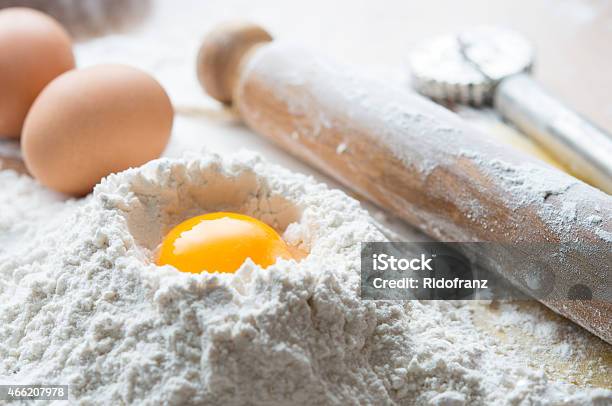 Rezept Für Hausgemachte Pasta Stockfoto und mehr Bilder von Ei - Ei, Mehl, Ravioli