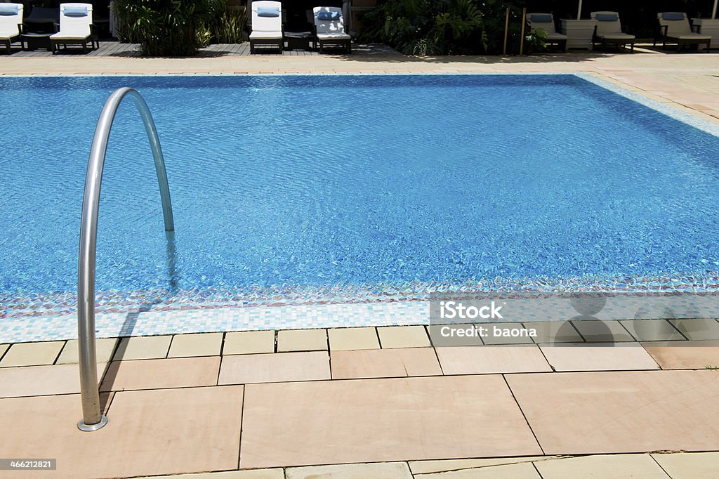 Piscina esterna - Foto stock royalty-free di Accessibilità