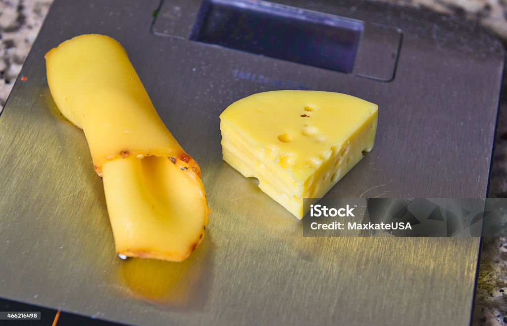 Amplio trozos de queso - Foto de stock de 2015 libre de derechos