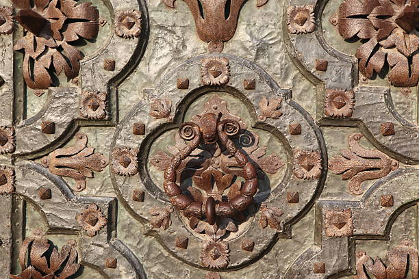 istock old metal door 466222478
