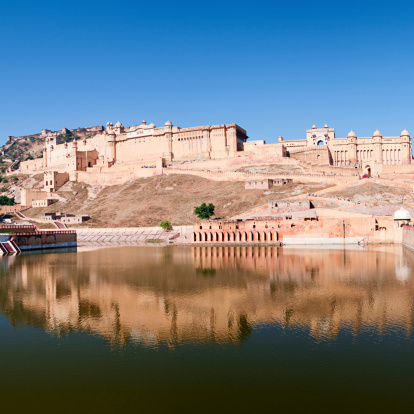 Amber Fort is located 13km from Jaipur, Rajasthan state, India. It was the ancient citadel of the ruling Kachhawa clan of Amber, before the capital was shifted to present day Jaipur.http://bem.2be.pl/IS/sri_lanka_380.jpg