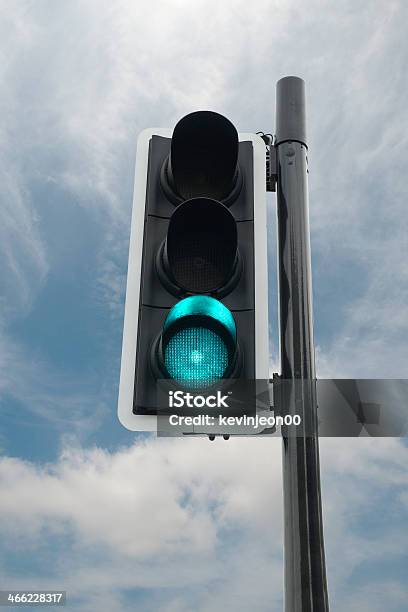 交通信号 - 青信号のストックフォトや画像を多数ご用意 - 青信号, からっぽ, こはく
