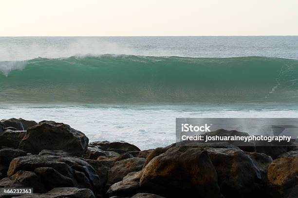 Foto de Onda Quebrando Rocky Point e mais fotos de stock de Alto - Descrição Geral - Alto - Descrição Geral, Arrebentação, Azul