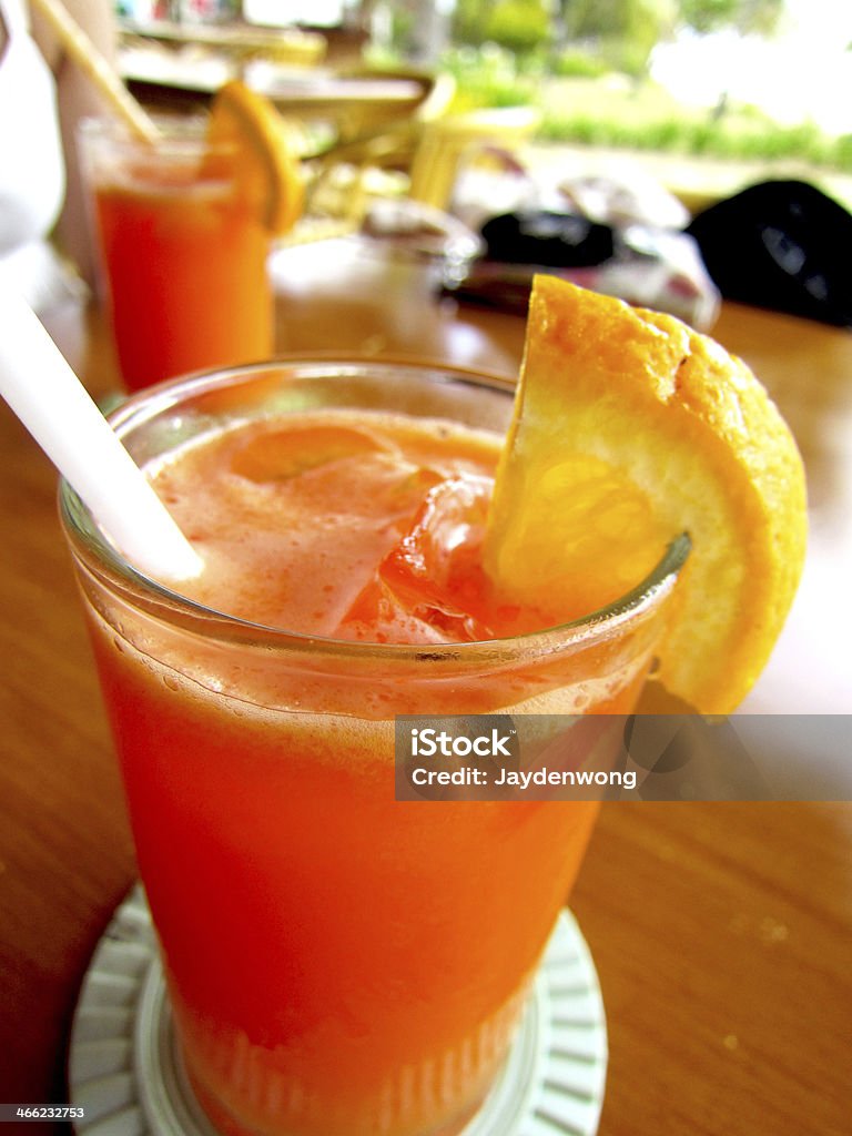 Jugo de naranja fresco helado - Foto de stock de Bebida libre de derechos